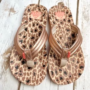 Reef Girls Rose Gold Leopard Flip flops Size 13 1 NWOT
